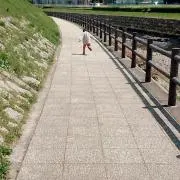尾仁子