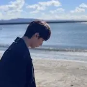 な