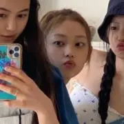 うん