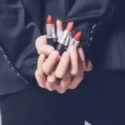 めい