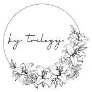 by trilogy .の画像