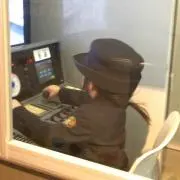 411423