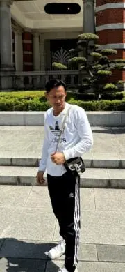 R Yanto