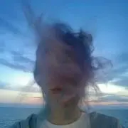 ユリ