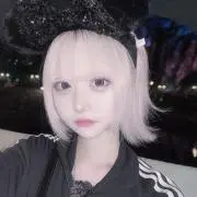 ♝