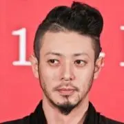え