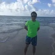 との