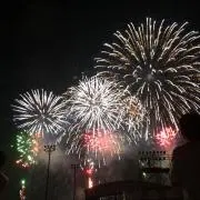 YY