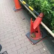 三角コーンの画像
