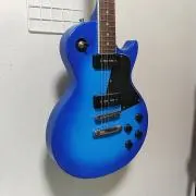 青いレスポールの画像