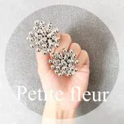 Petite fleur⭐︎ビーズ刺繍の画像