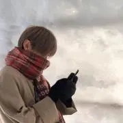 しろ
