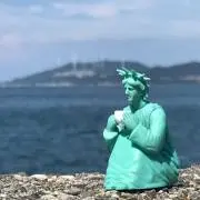 神崎川に浮かぶボラ