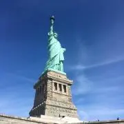 自由の女神