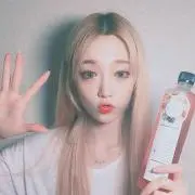よん