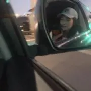 :)の画像
