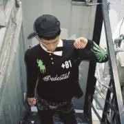 j