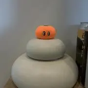 や