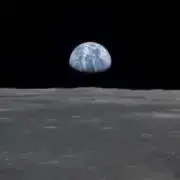 Ψ