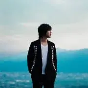 まく