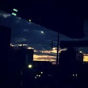 はなり