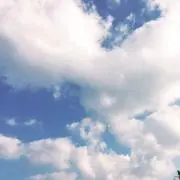 み