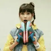 ジウン