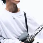 な