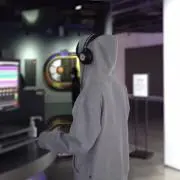 - ̗̀☾⋆  ̖́-