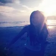 華
