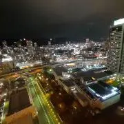 とも