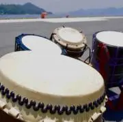 たつ様ご依頼商品」小松太鼓店製造 1.6尺 中古良品 ストラップ・バチ