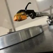 サトルの画像