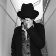 Alan Helmoldの画像