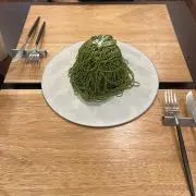 スミレ
