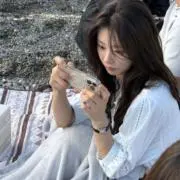 なり