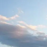 伊依の画像