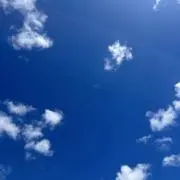 じつ