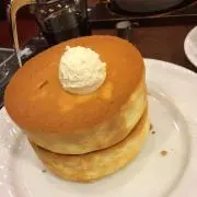 くろむ