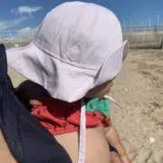 野球が大好きだからグローブを見てる