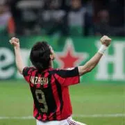 フィリッポ・インザーギ サイン入り写真 2002-3 ACミラン - メルカリ