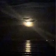 月の画像