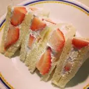 もにもに