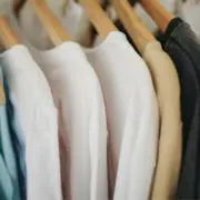 洋服と雑貨の画像