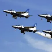 ブルー