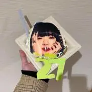 513