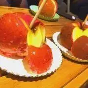 りんご飴の画像