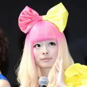 キャリーマニモニュ