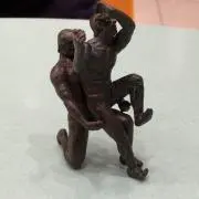 考えちゃってる像