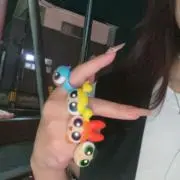 な